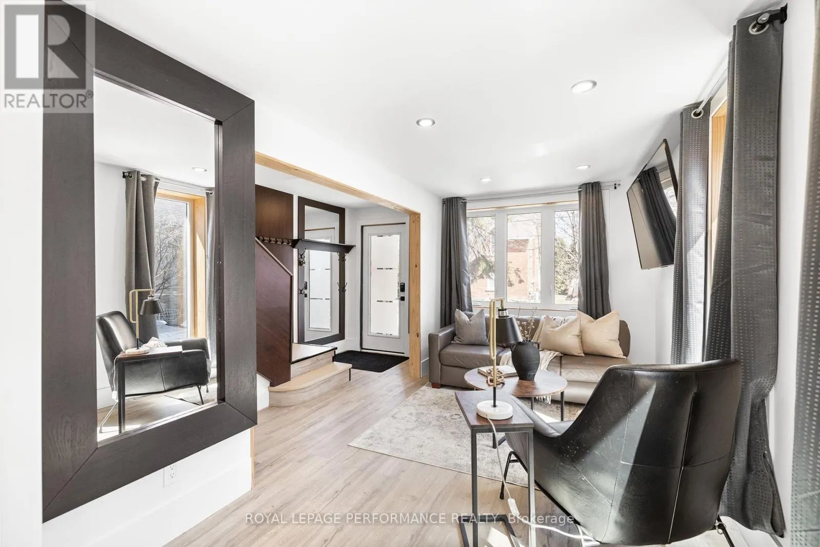 12 SHERBROOKE AVENUE