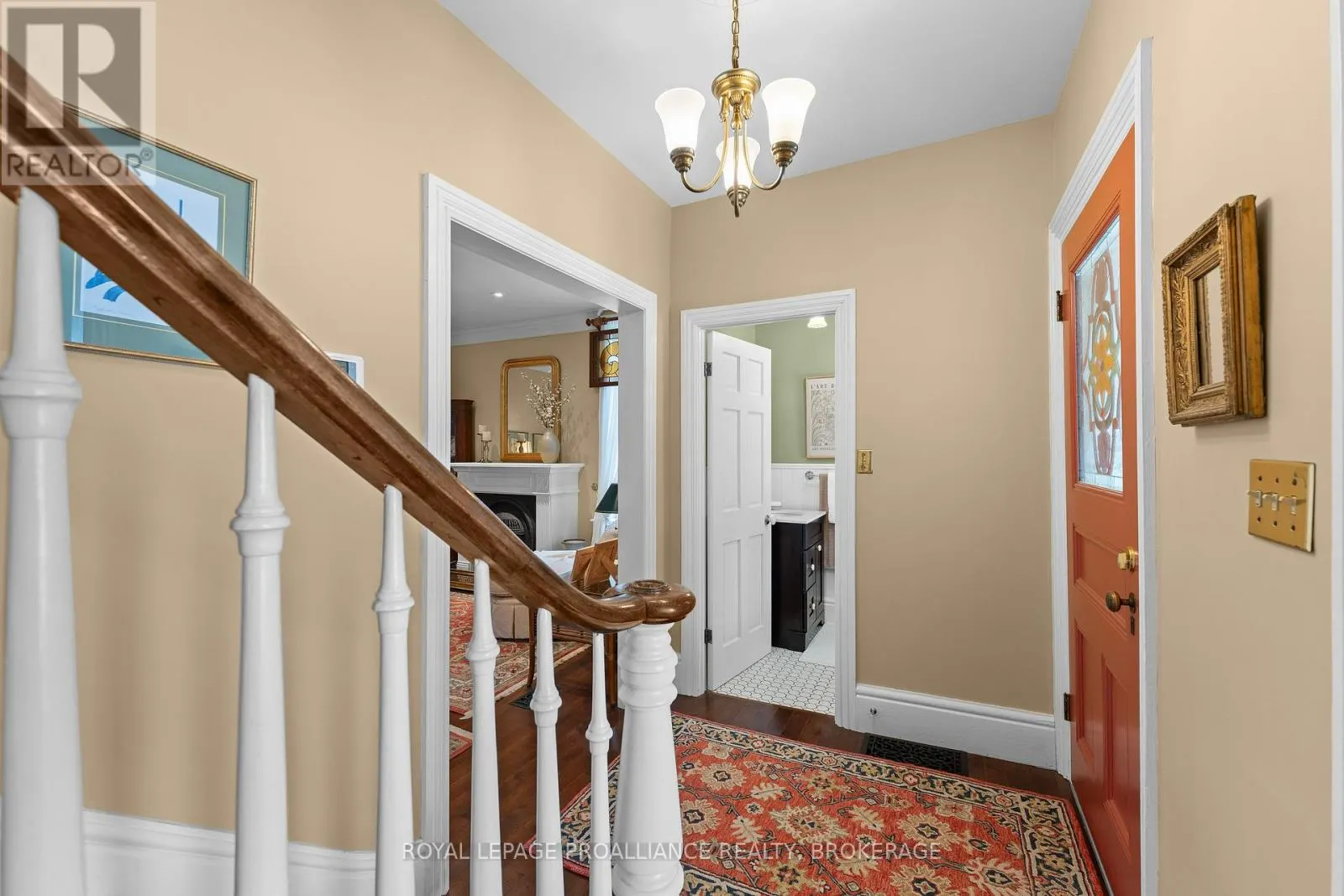114 KING STREET W