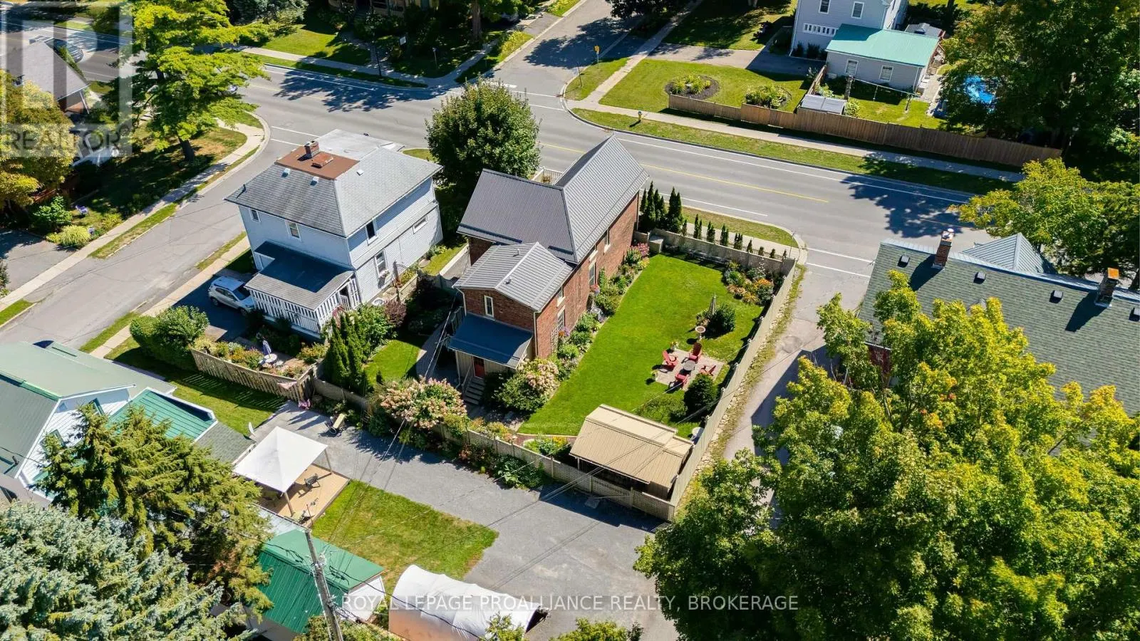 114 KING STREET W