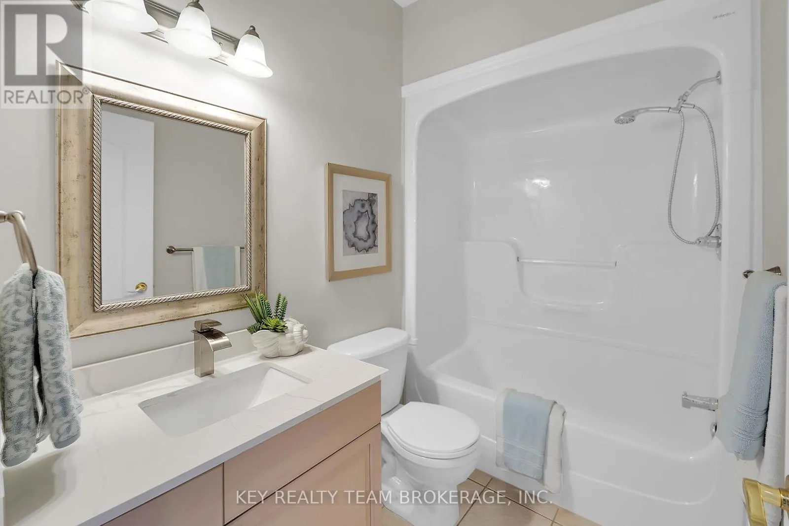 3 - 27 SCULLERS WAY, #3