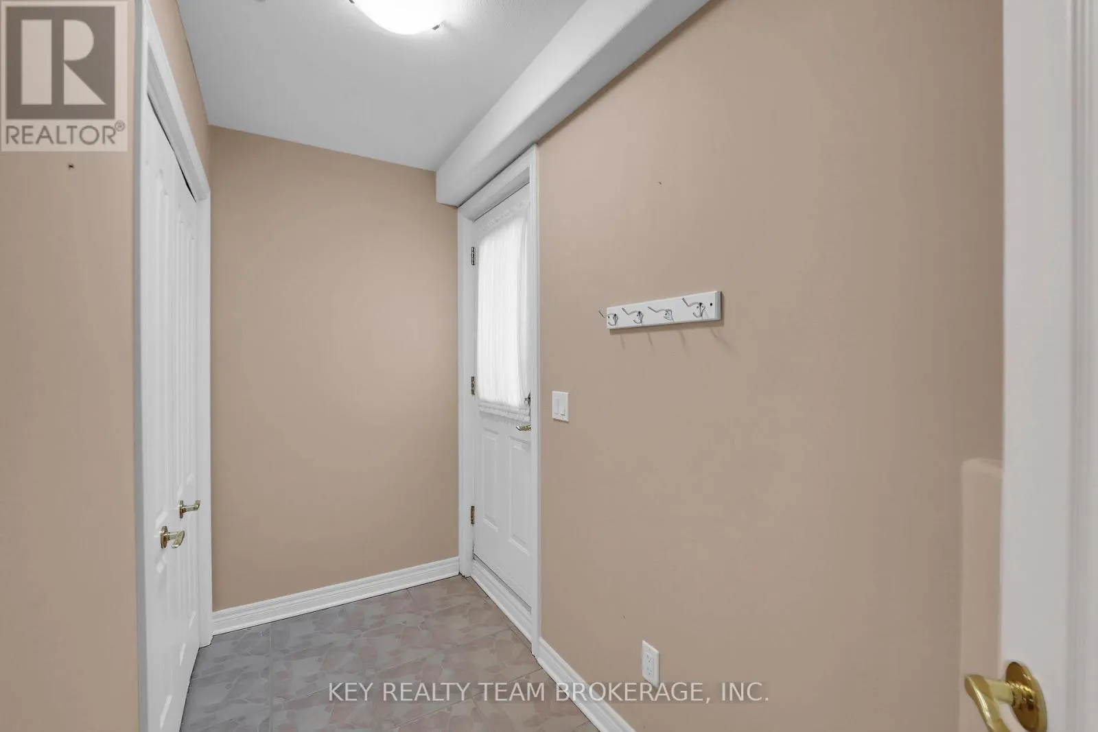 3 - 27 SCULLERS WAY, #3