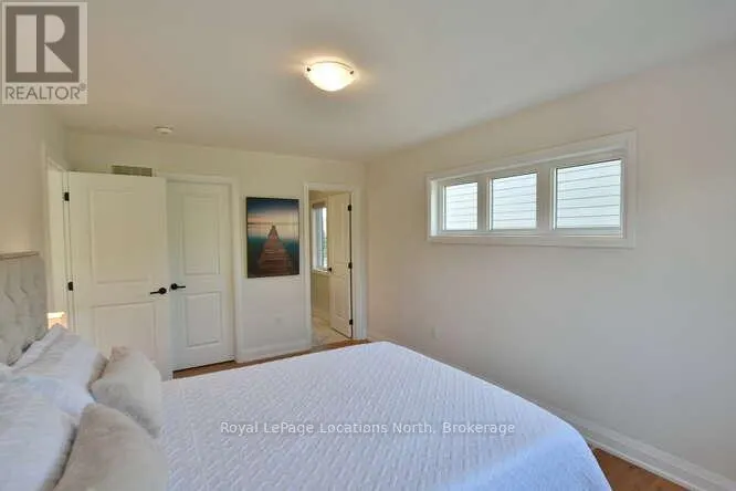 128 SPRINGSIDE CRESCENT