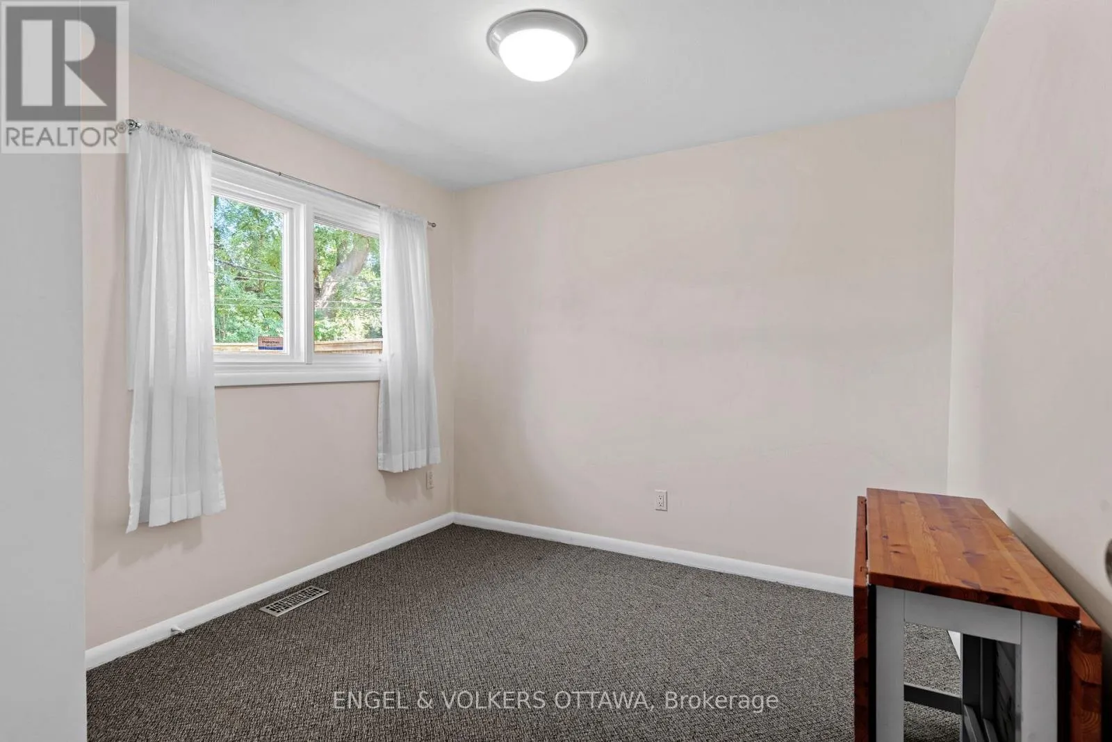 337 MOUNTBATTEN AVENUE