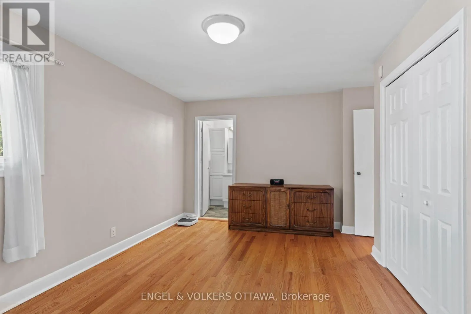 337 MOUNTBATTEN AVENUE