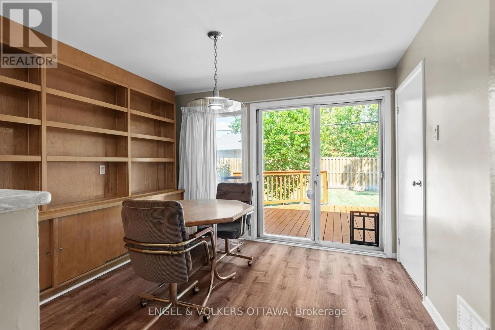 337 MOUNTBATTEN AVENUE