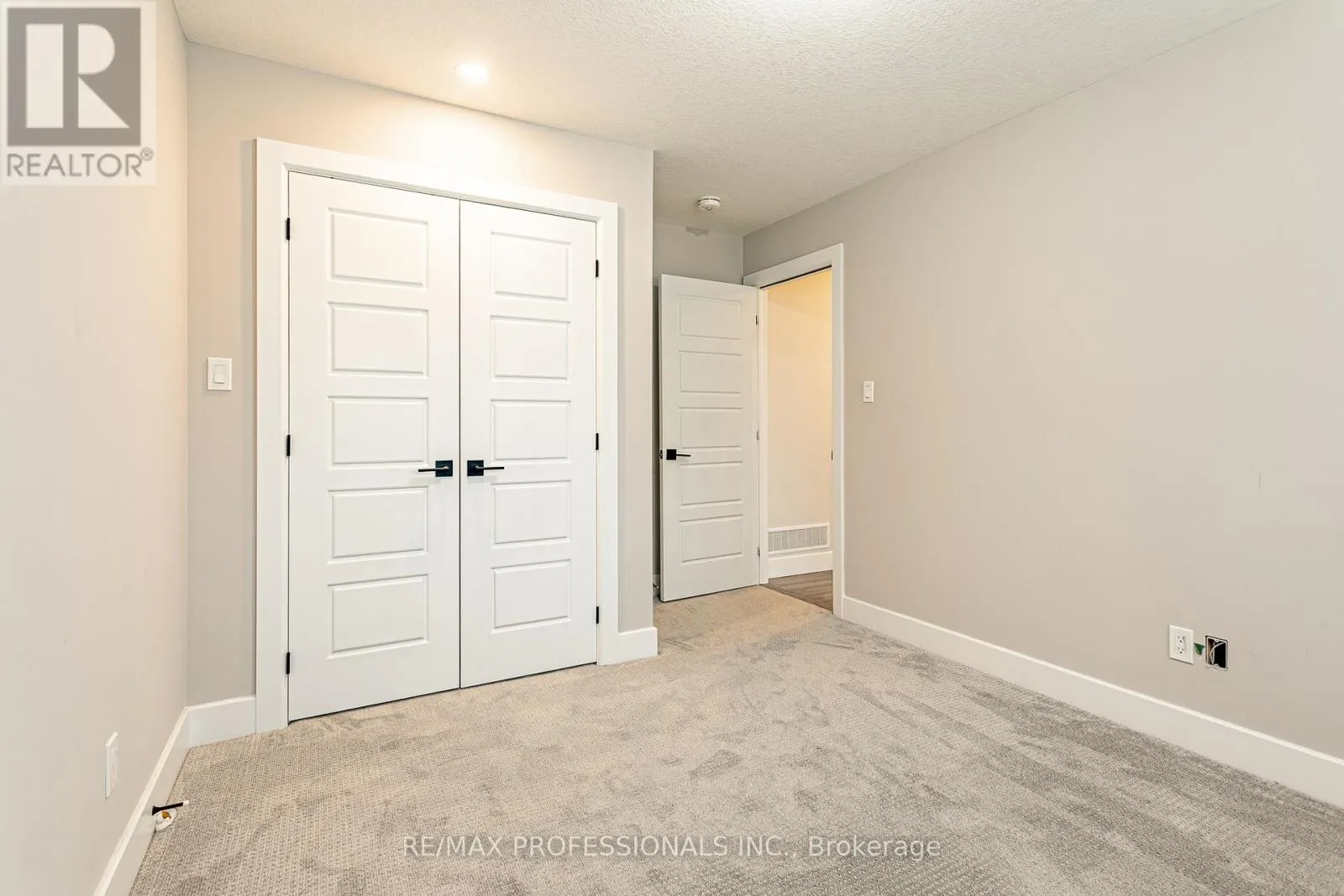 3328 ORIOLE DRIVE