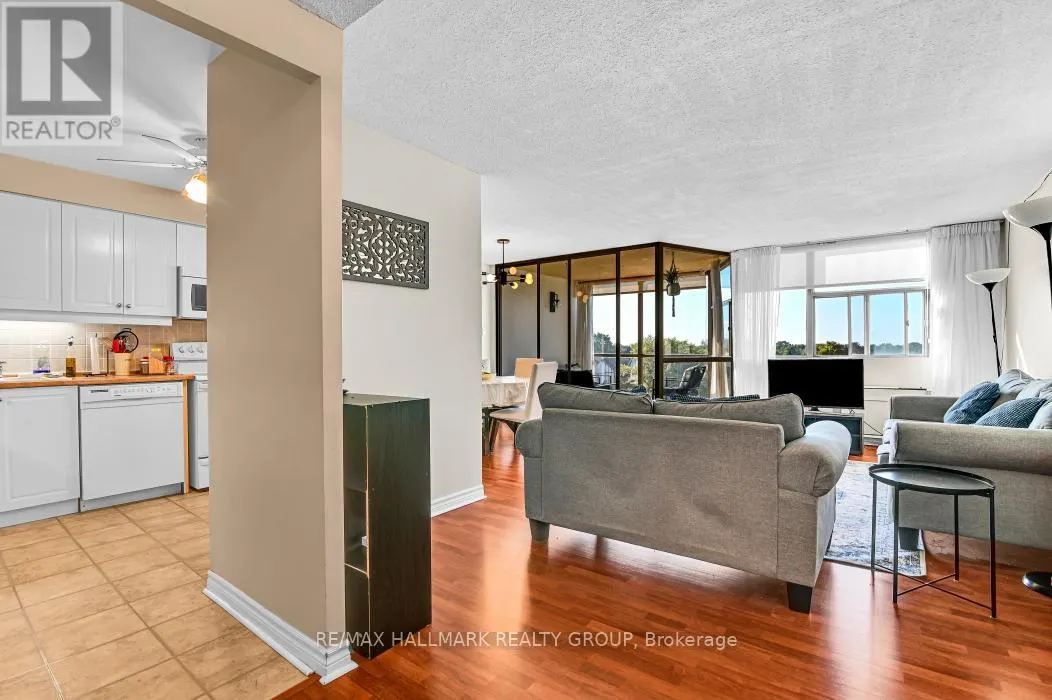 708 - 2760 CAROUSEL CRESCENT