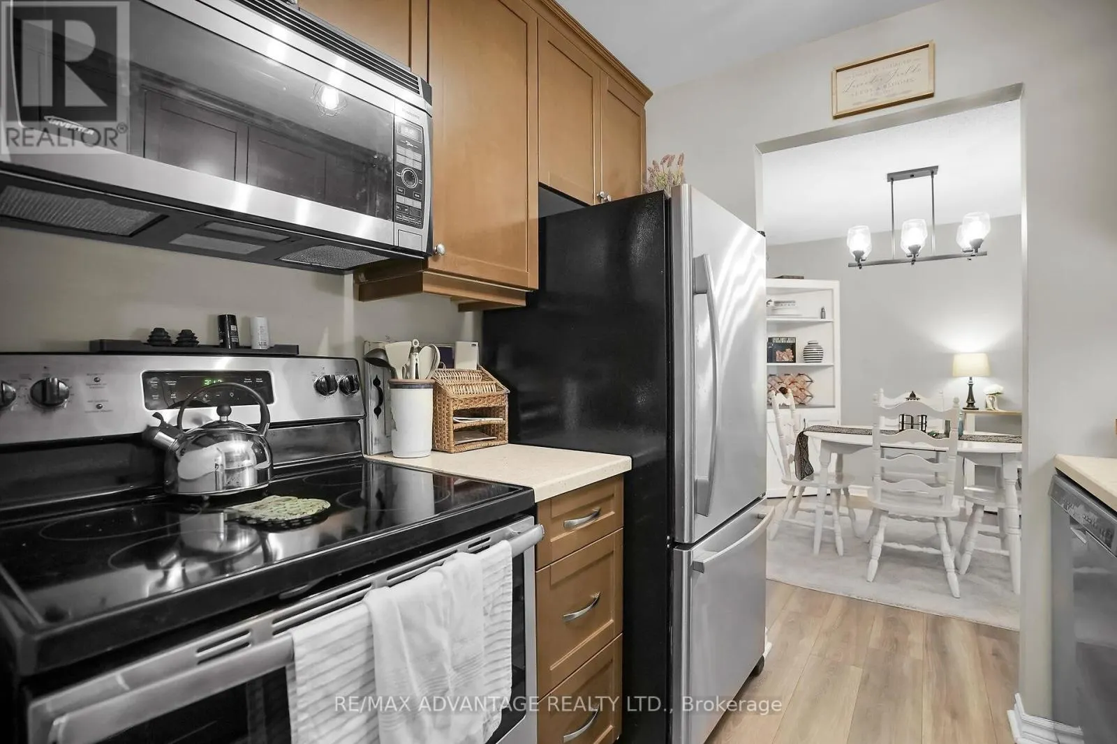 215 - 725 DEVERON CRESCENT, #215