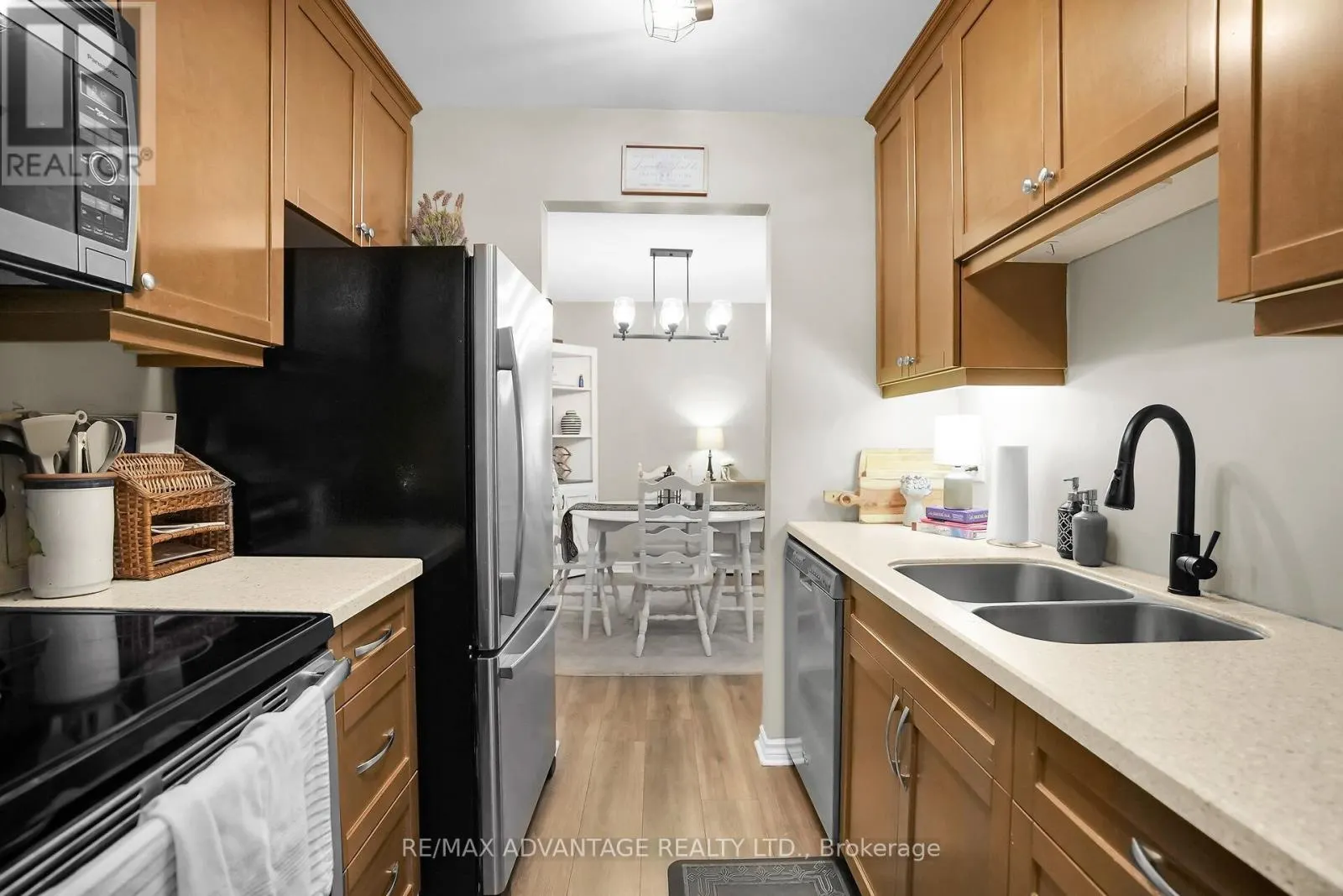 215 - 725 DEVERON CRESCENT, #215