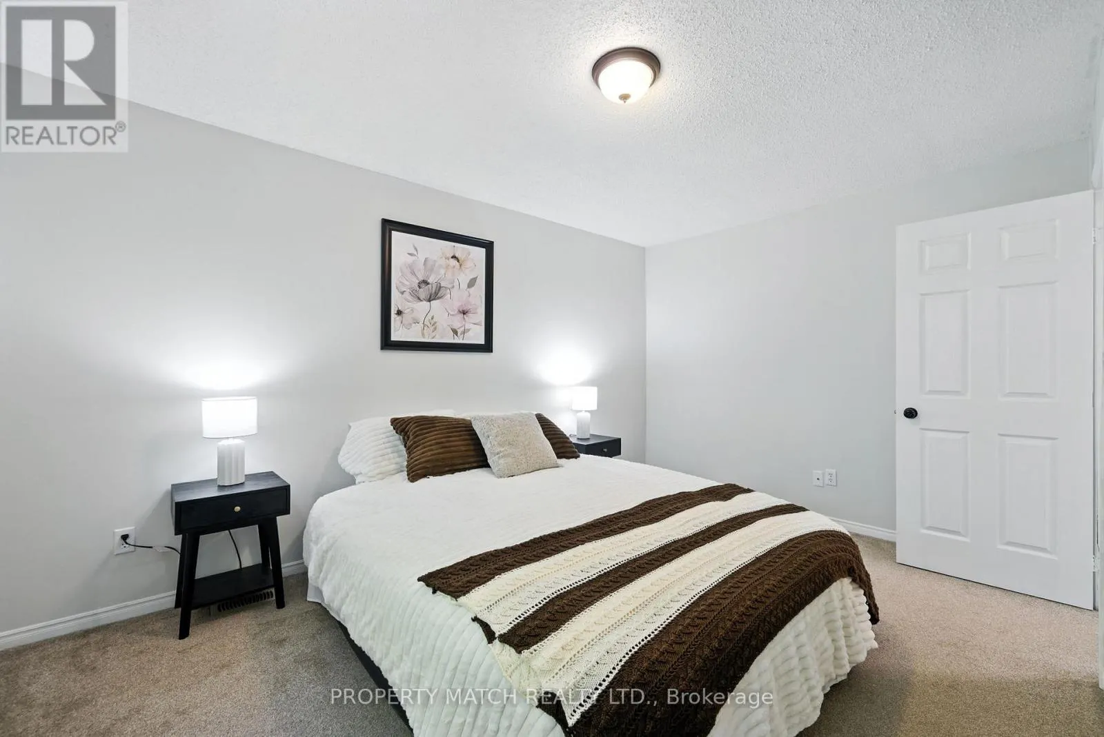 496 BURNHAM MANOR COURT