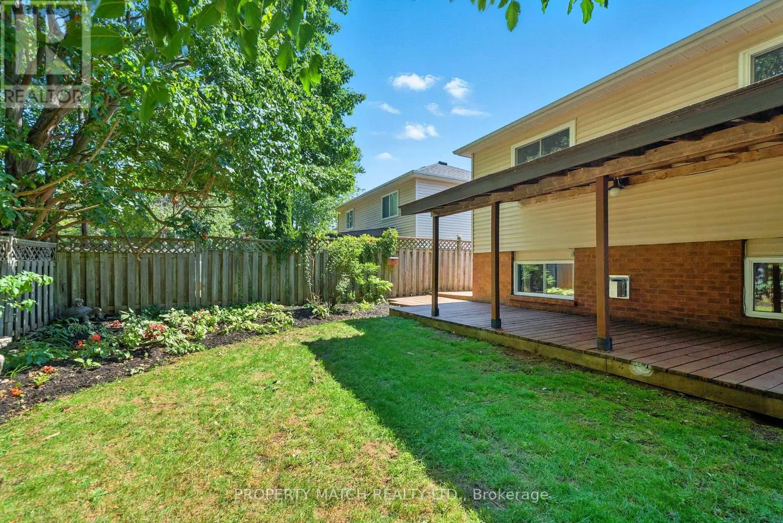 496 BURNHAM MANOR COURT
