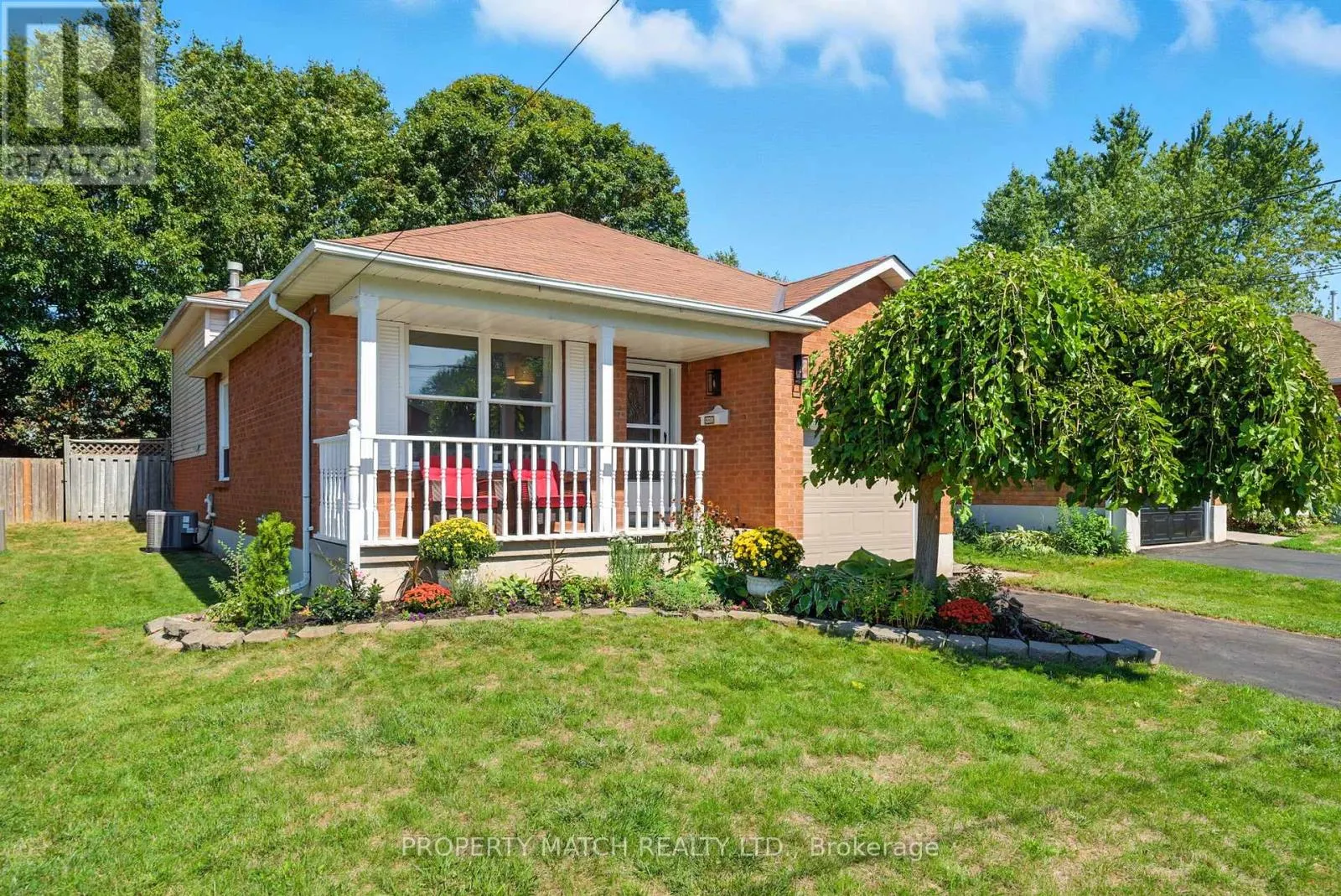 496 BURNHAM MANOR COURT