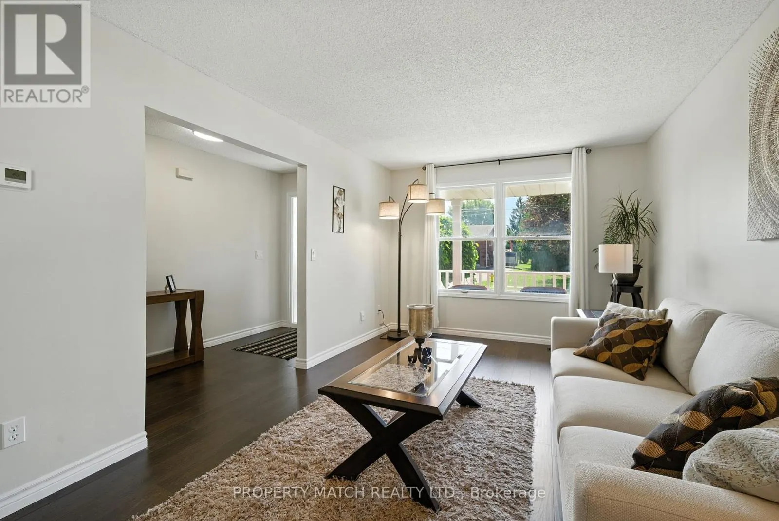 496 BURNHAM MANOR COURT