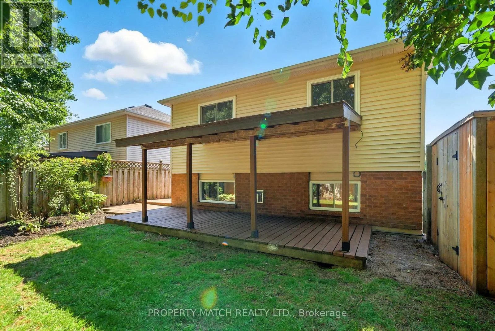 496 BURNHAM MANOR COURT