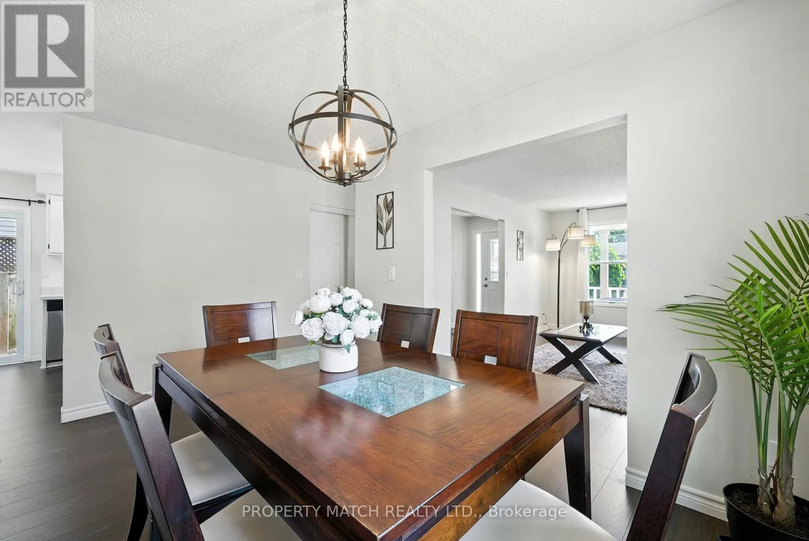 496 BURNHAM MANOR COURT