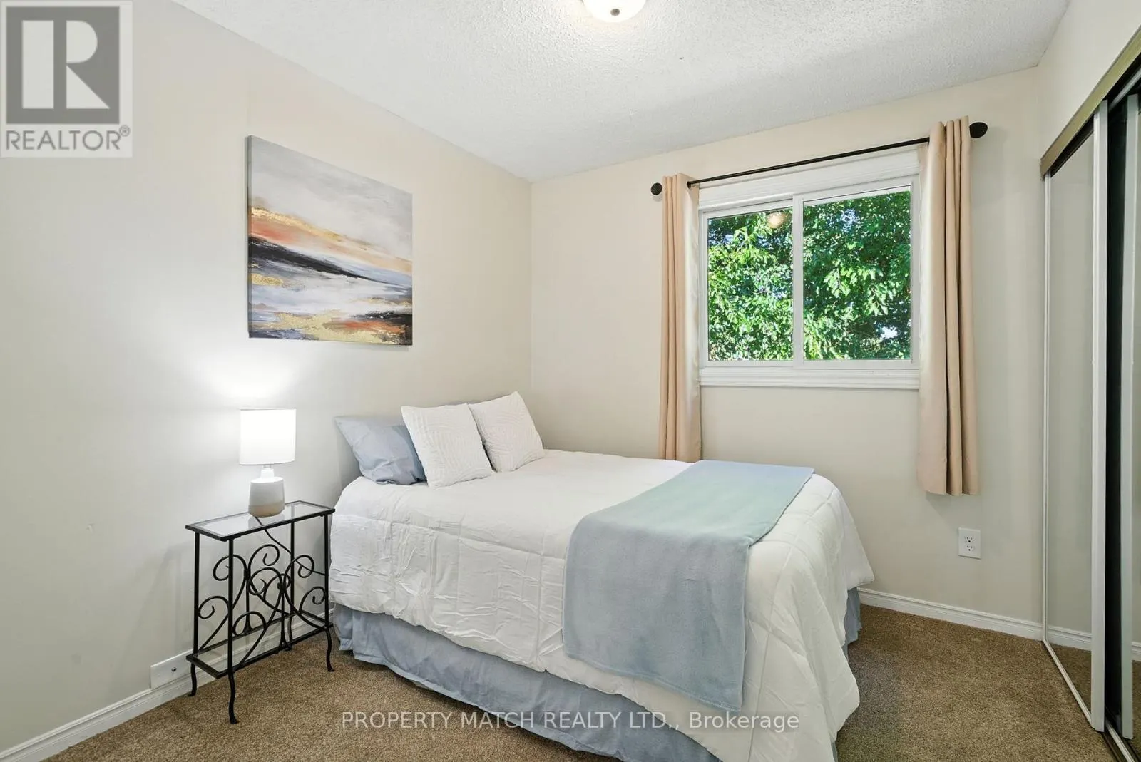 496 BURNHAM MANOR COURT