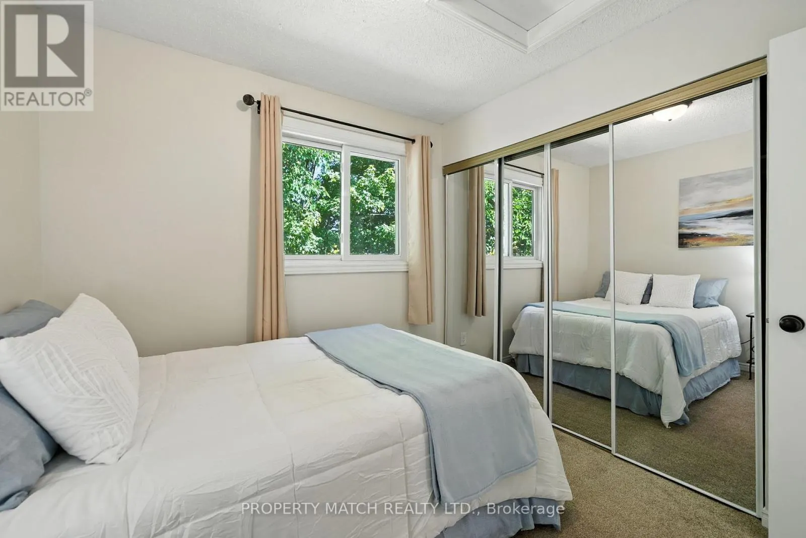 496 BURNHAM MANOR COURT