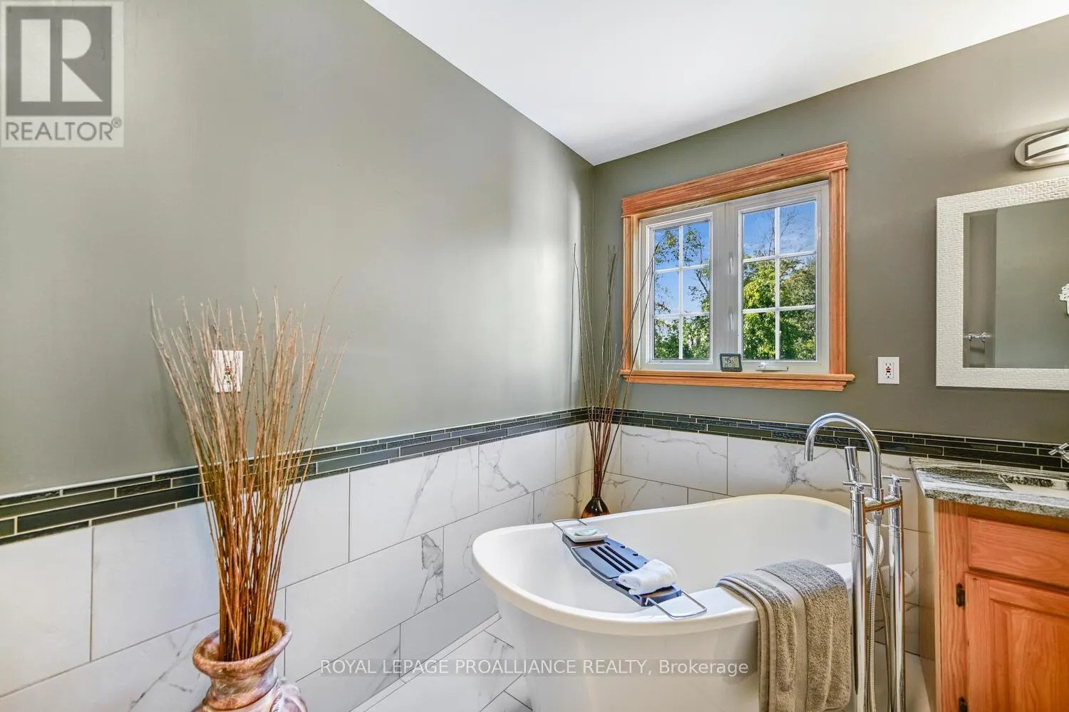 3560/3562 WEIR ROAD