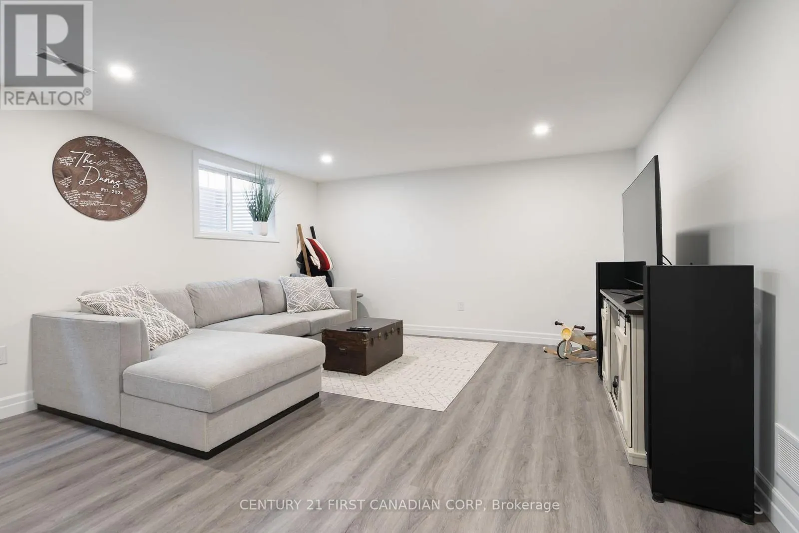 19 - 159 COLLINS WAY, #19