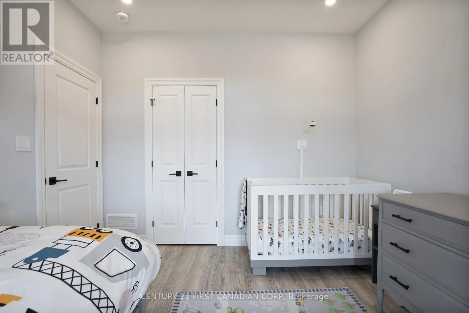 19 - 159 COLLINS WAY, #19