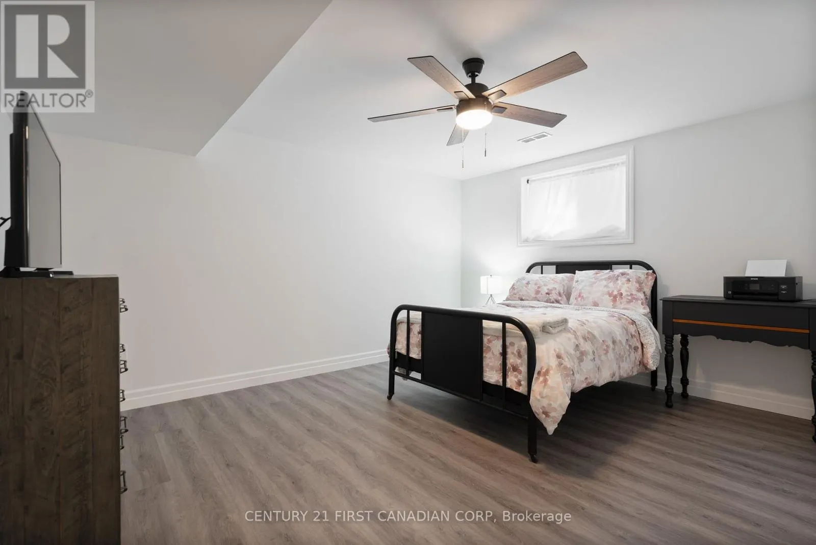 19 - 159 COLLINS WAY, #19