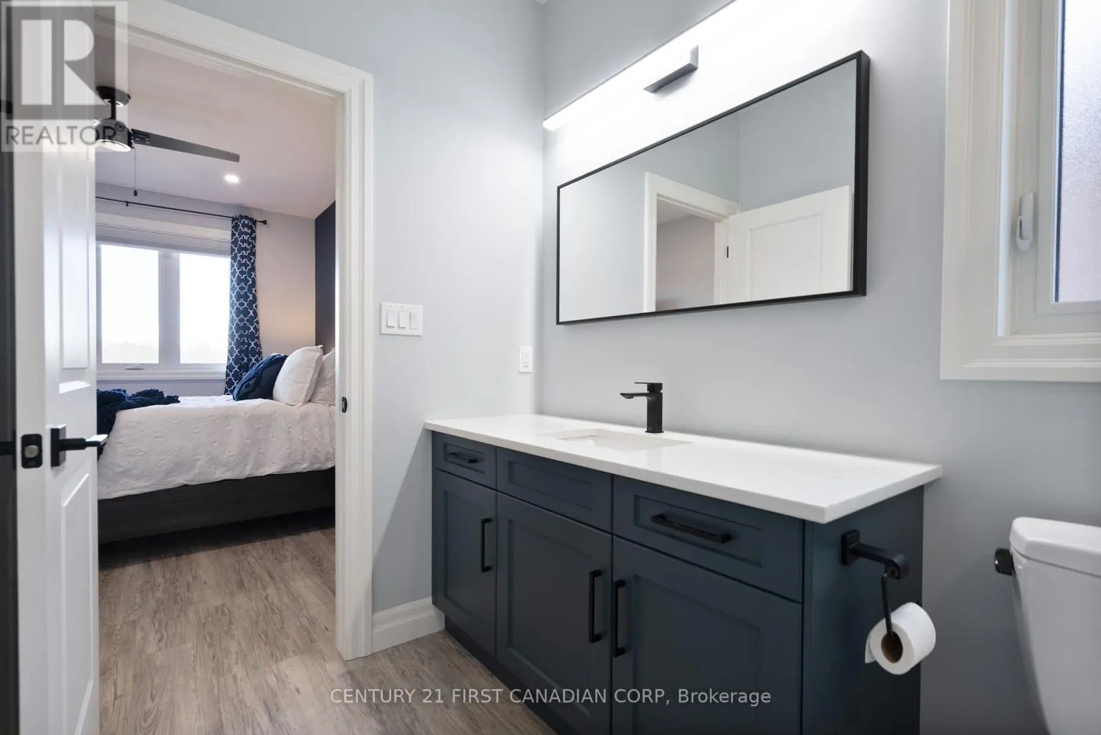 19 - 159 COLLINS WAY, #19