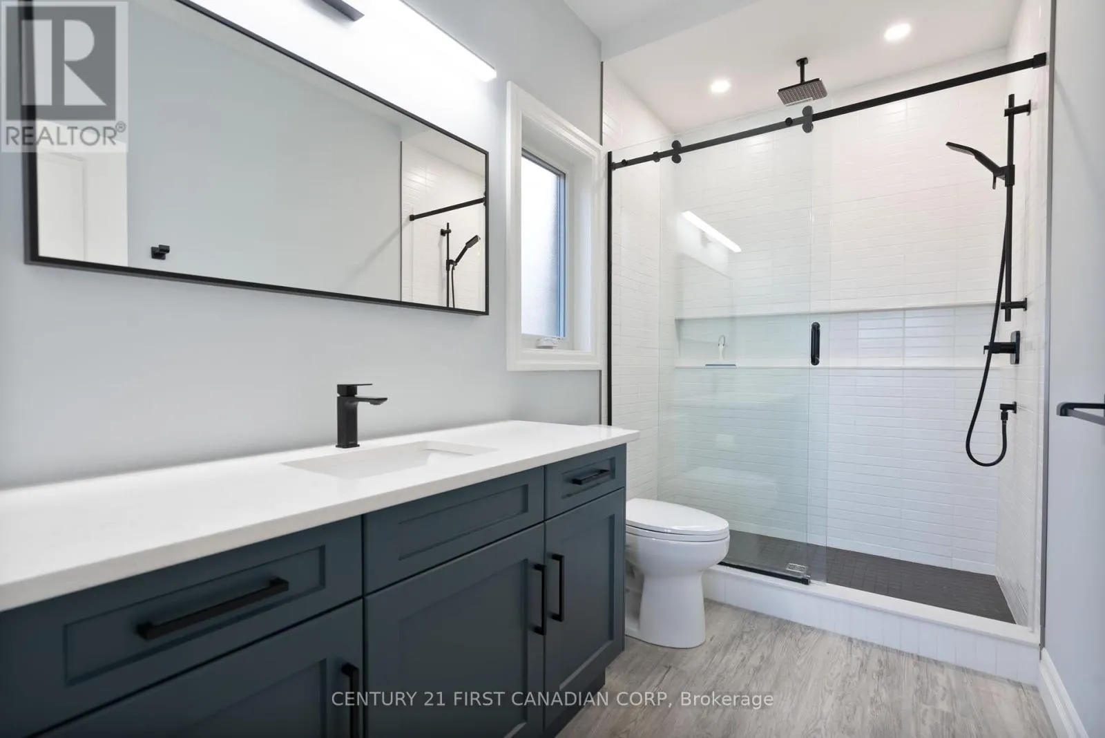 19 - 159 COLLINS WAY, #19