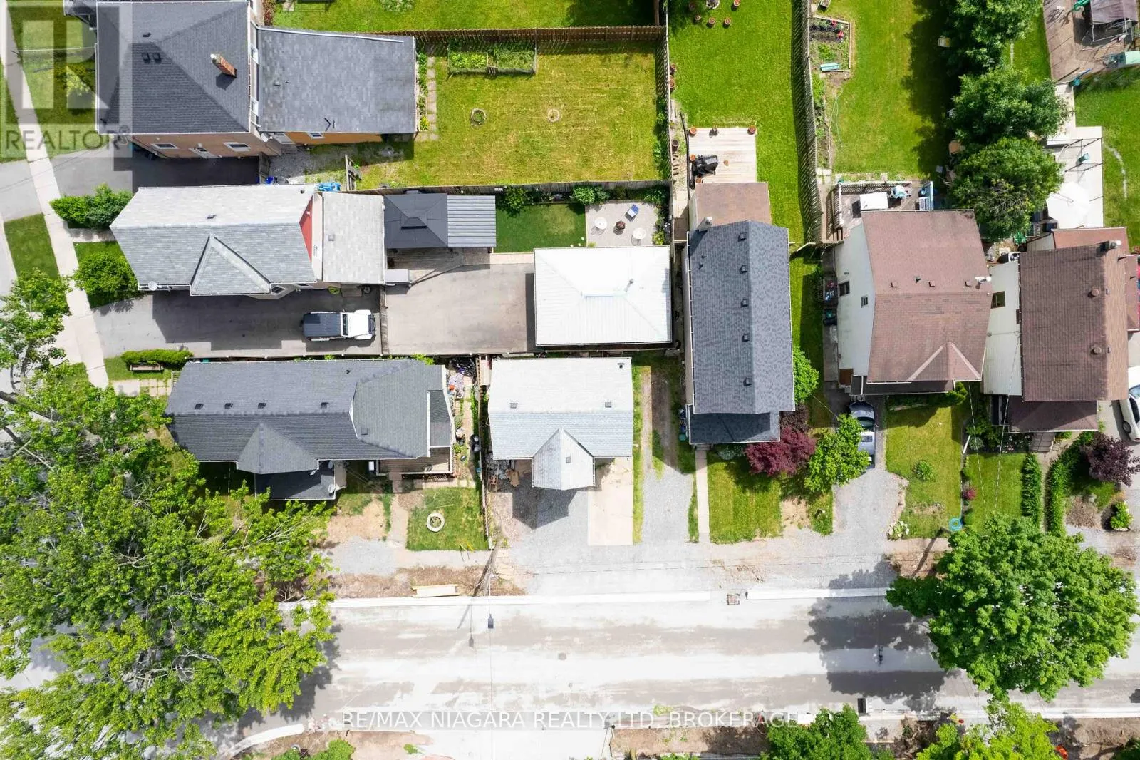 8 GARNER AVENUE