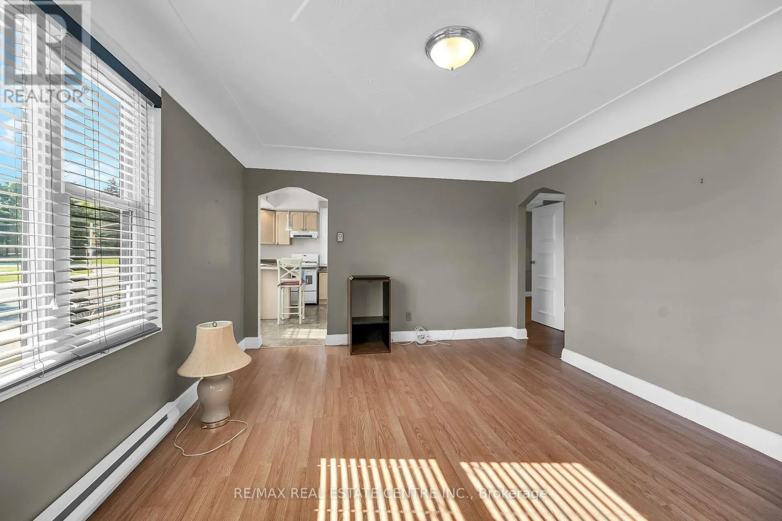 894 GARTH STREET