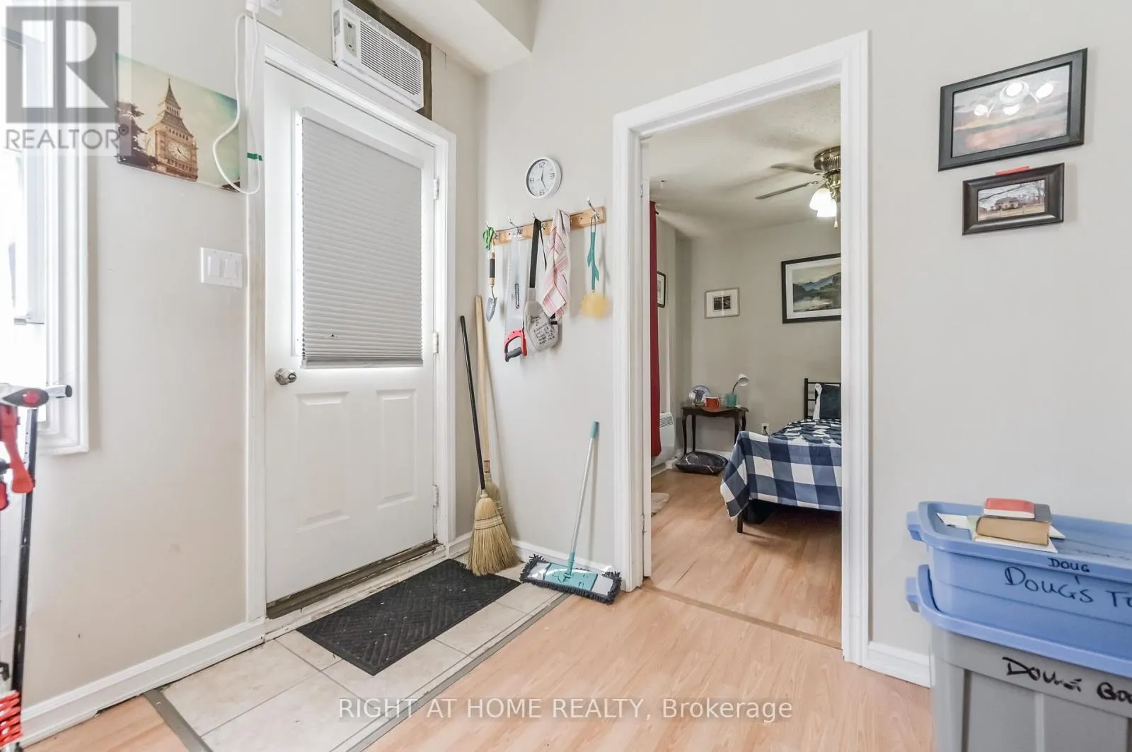 213 MAIN STREET E