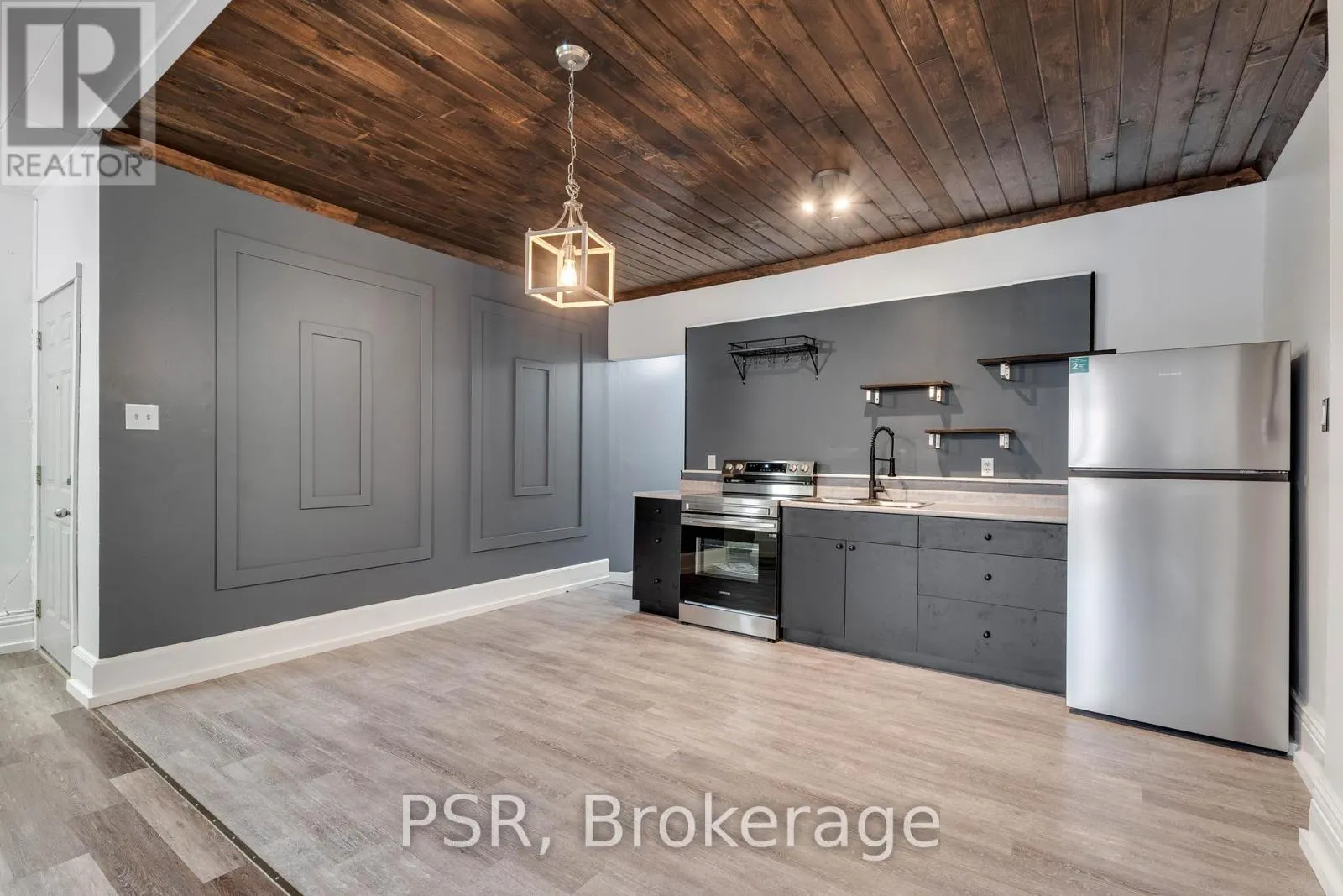 5 - 43 MANITOBA STREET, #5