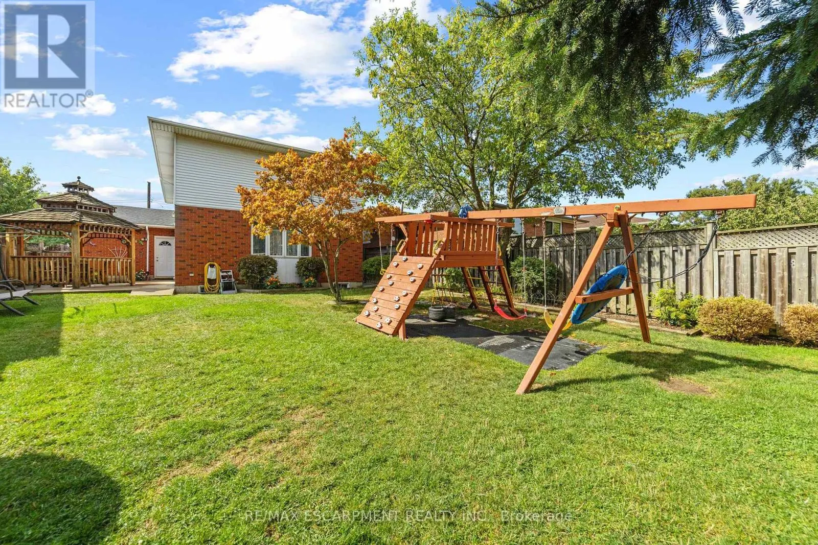 47 LEAWAY AVENUE