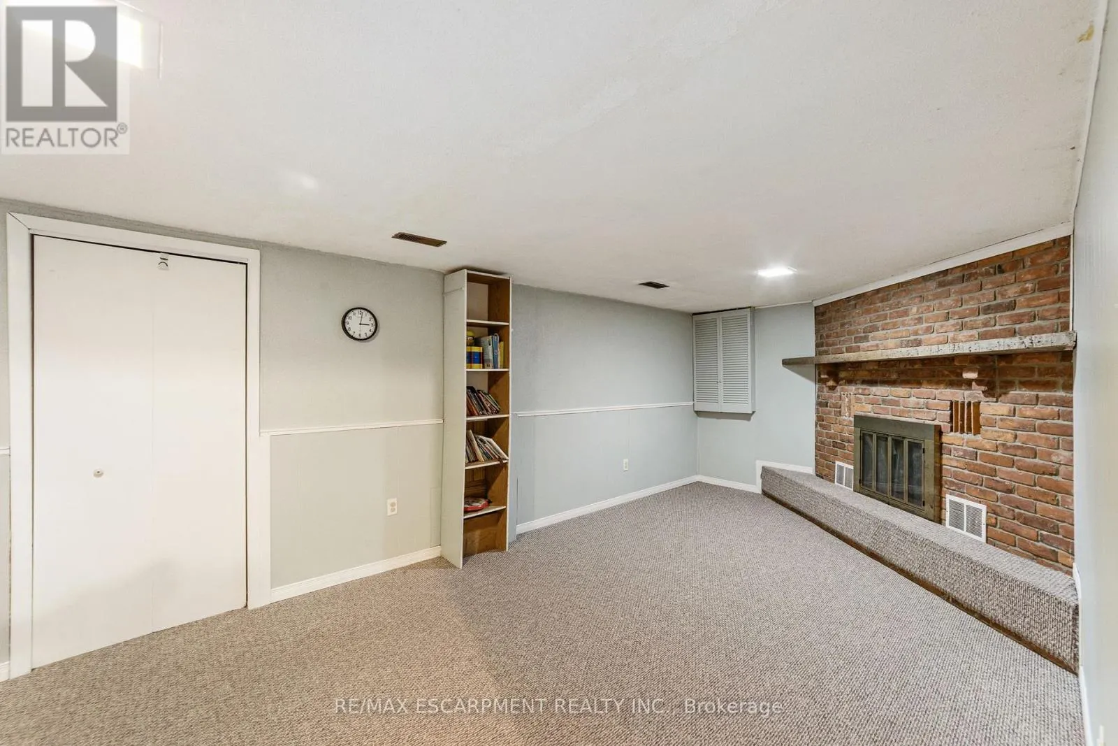 47 LEAWAY AVENUE