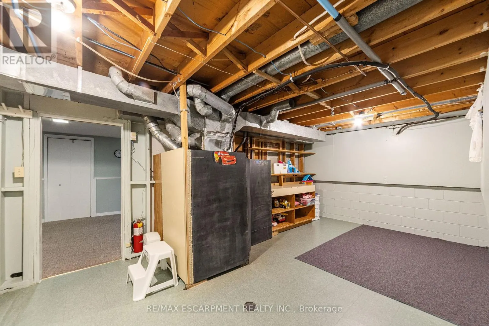 47 LEAWAY AVENUE