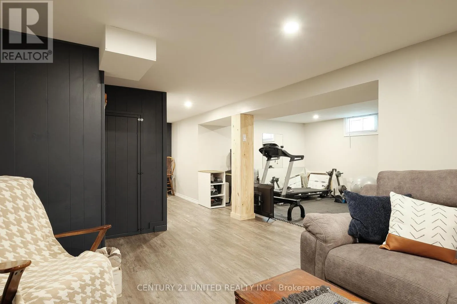 644 CRAWFORD DRIVE