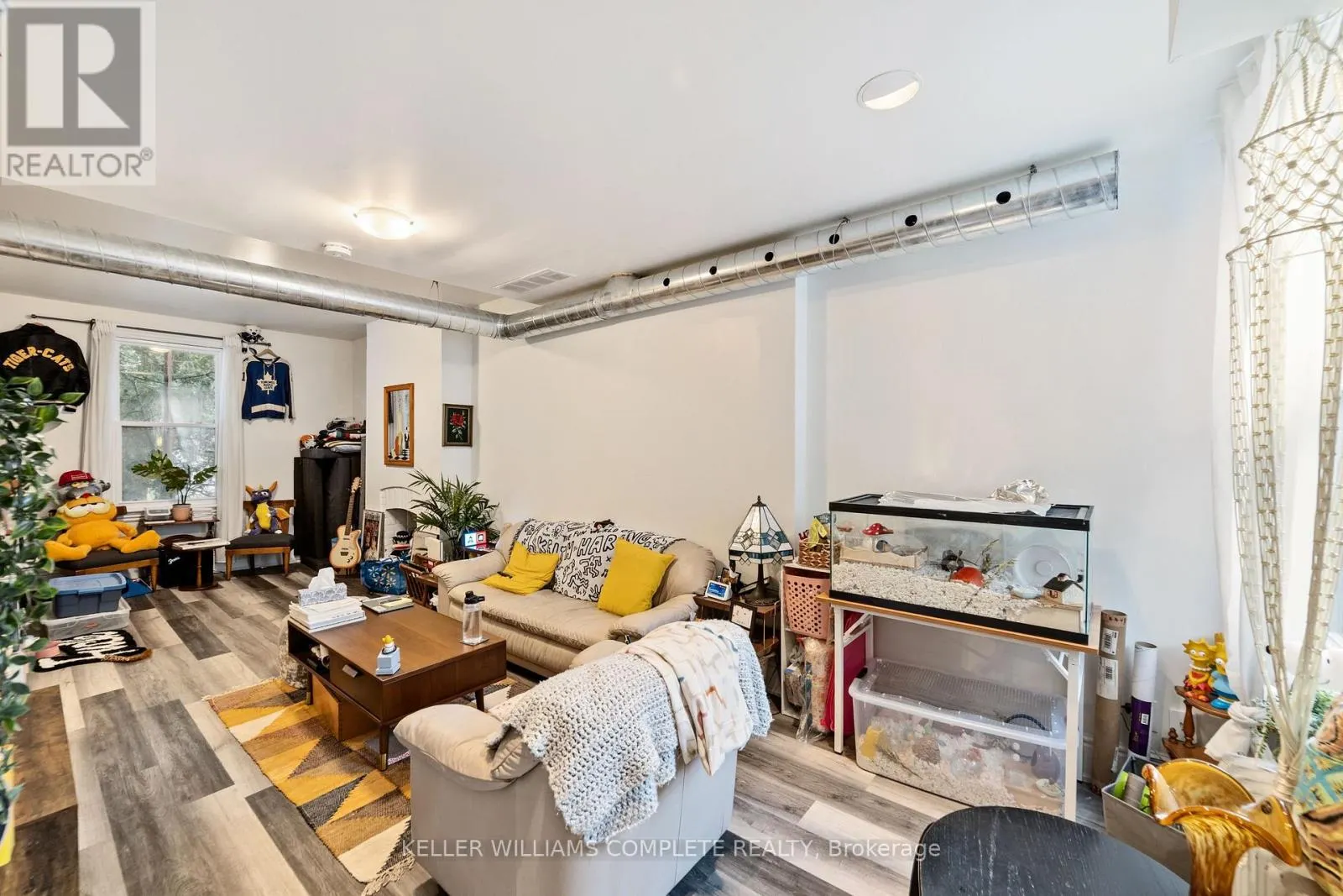 188-190 CAROLINE STREET S