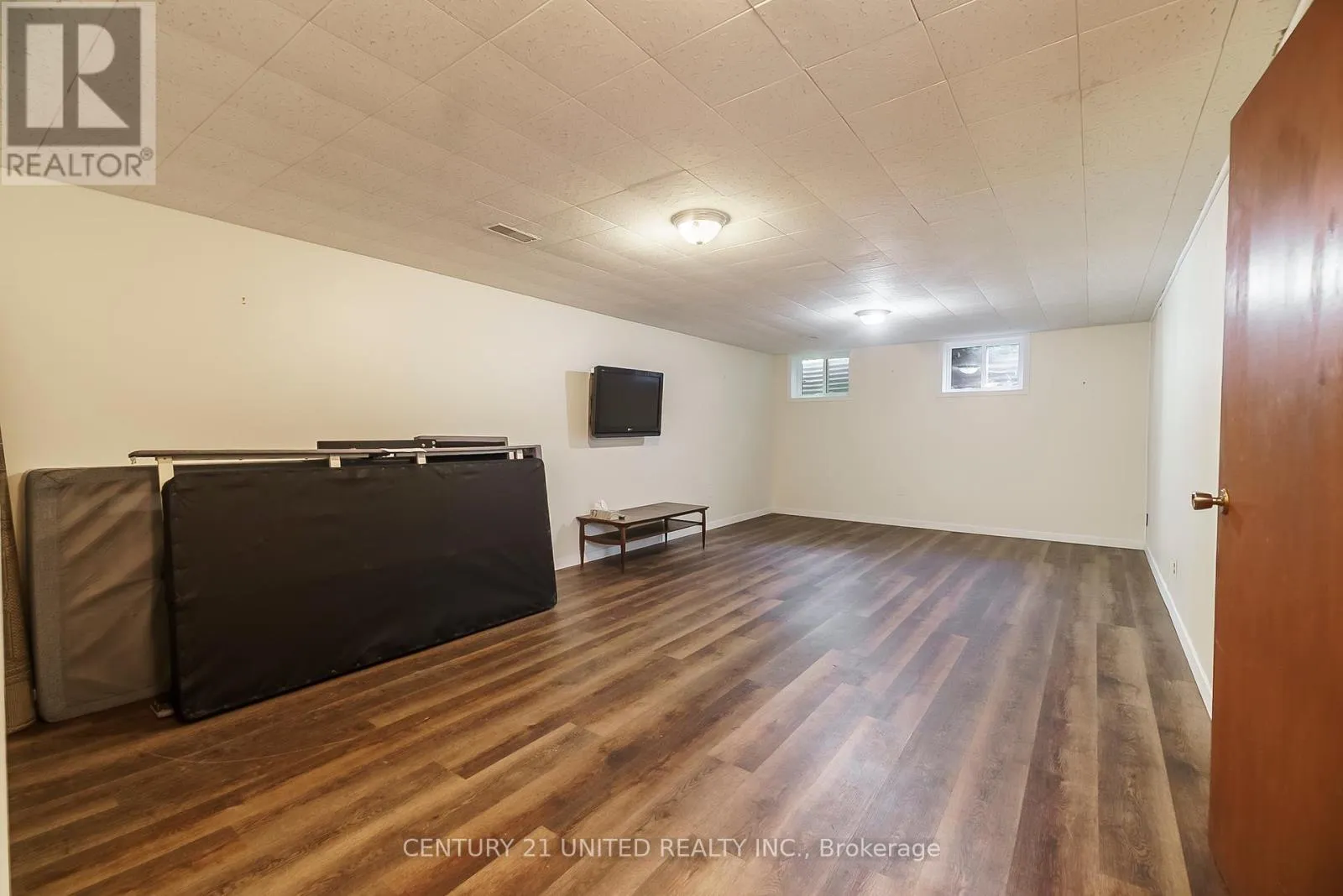 1246 FRANKLIN DRIVE