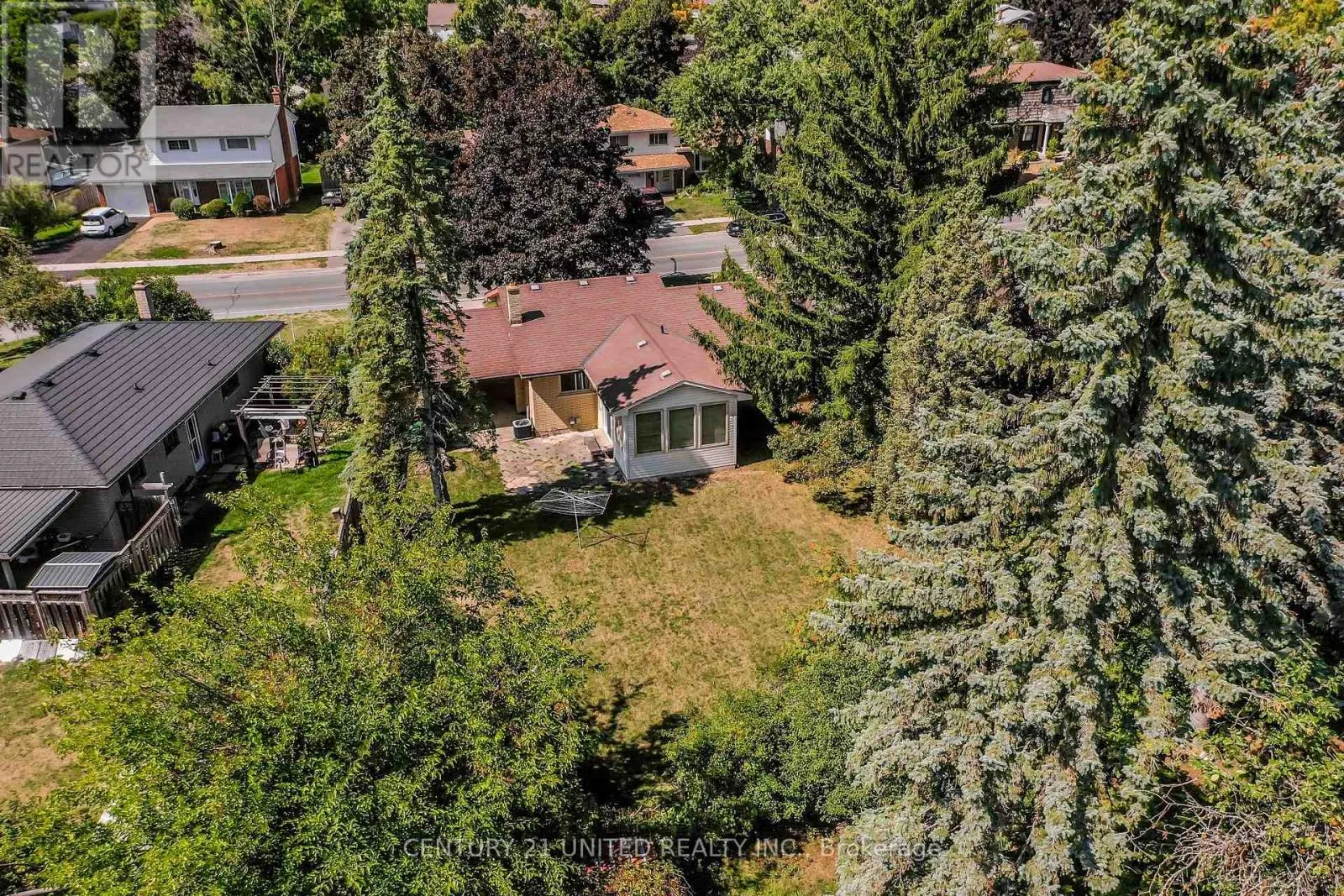 1246 FRANKLIN DRIVE