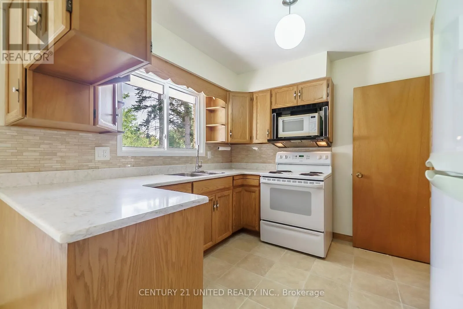 1246 FRANKLIN DRIVE