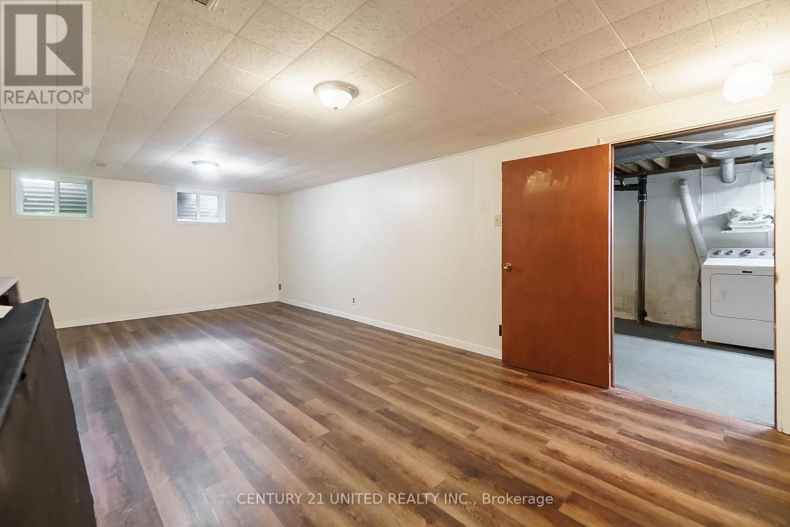 1246 FRANKLIN DRIVE