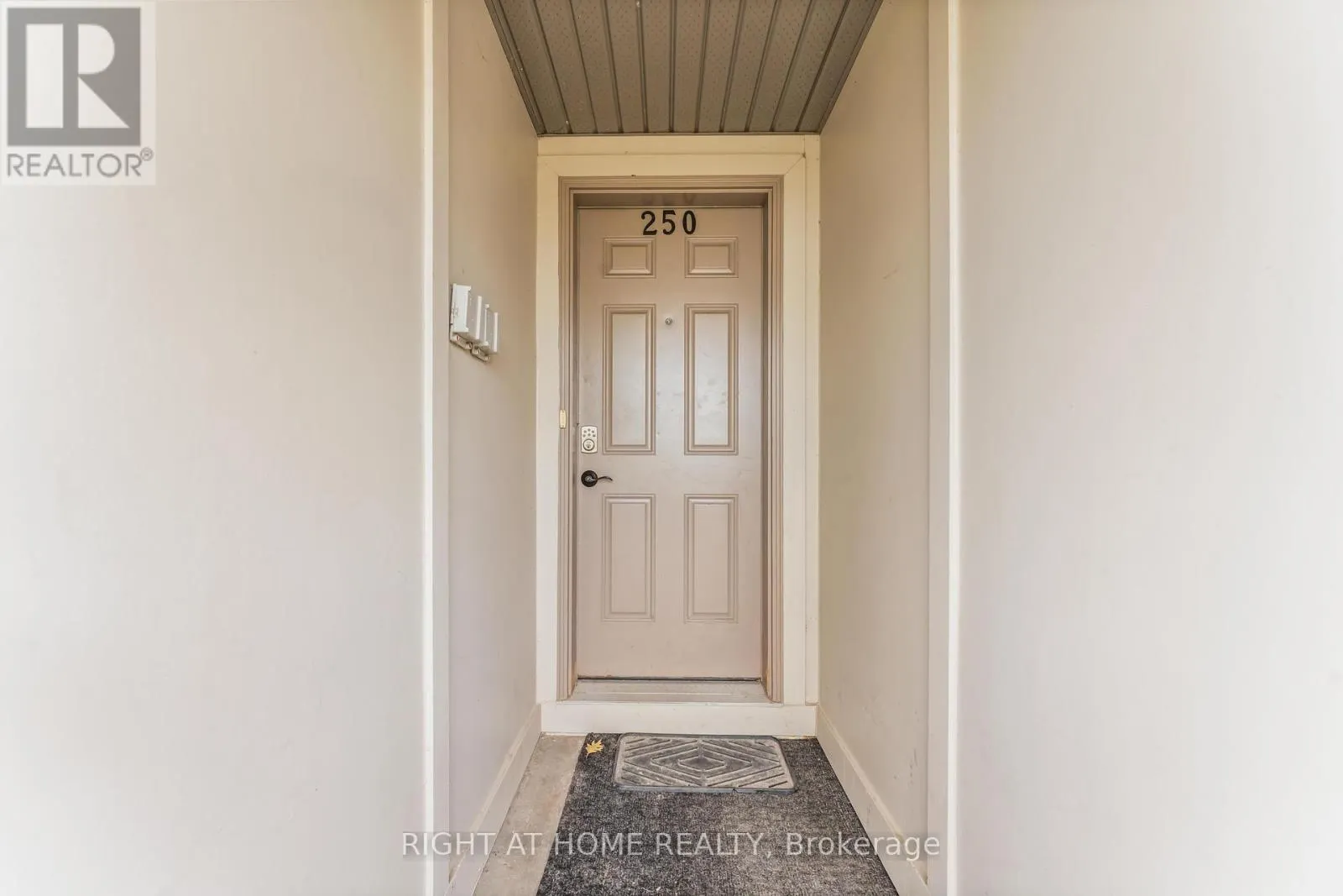250 ESPIN HEIGHTS