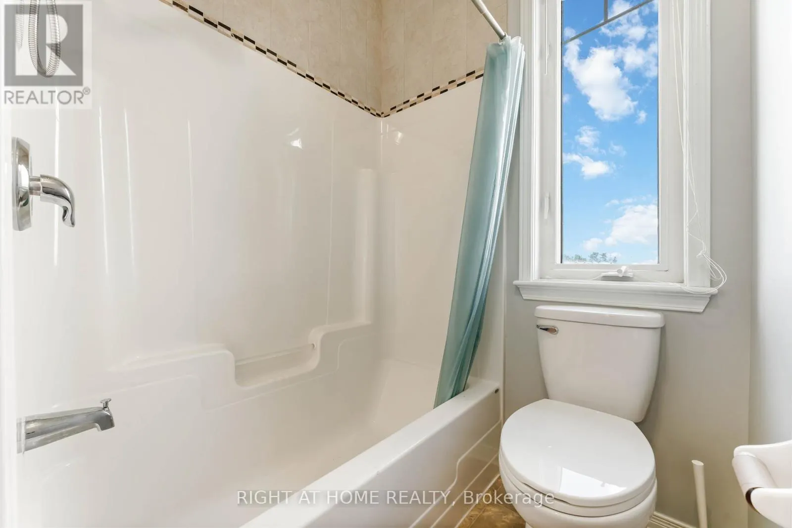 250 ESPIN HEIGHTS