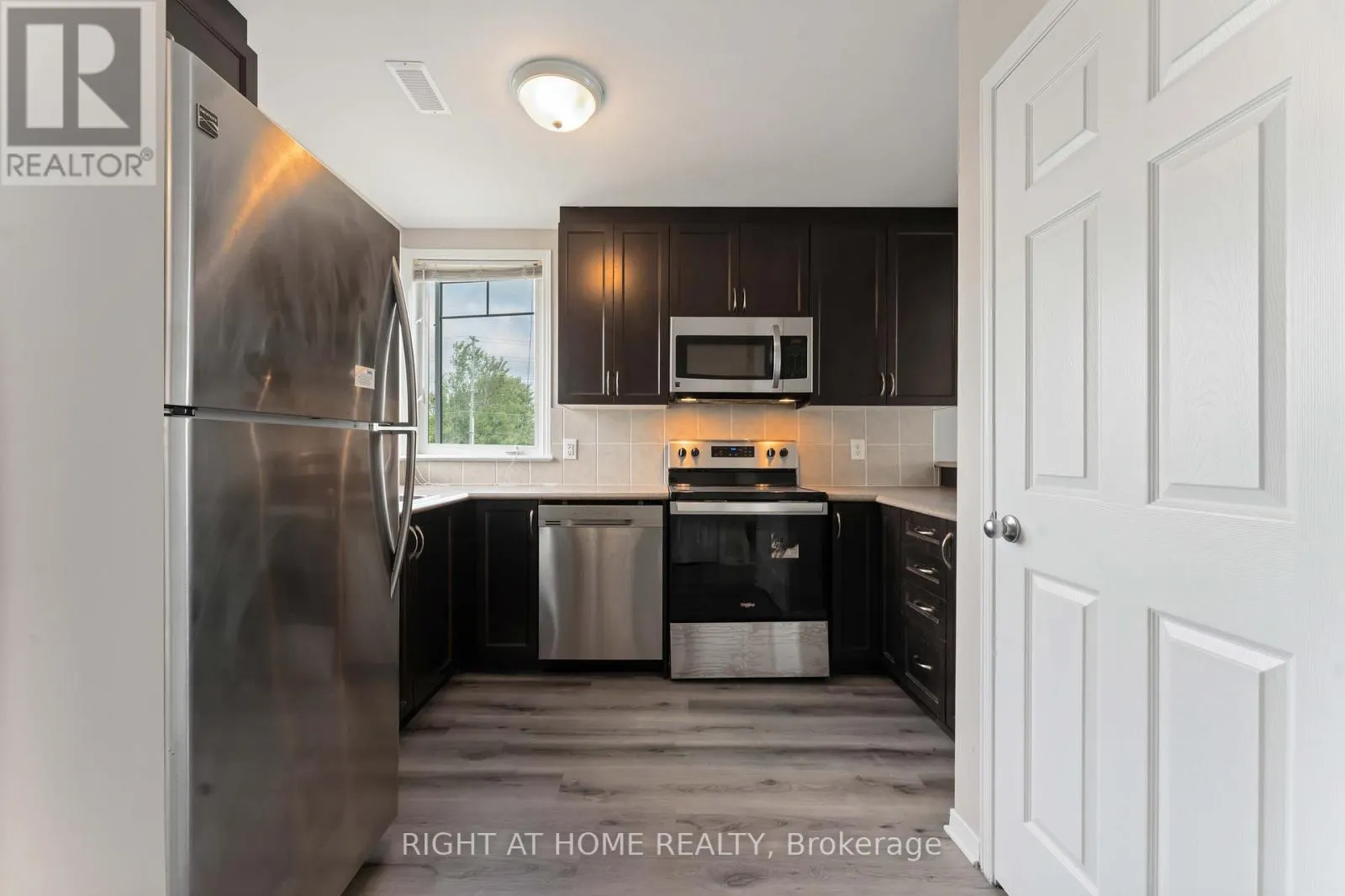 250 ESPIN HEIGHTS