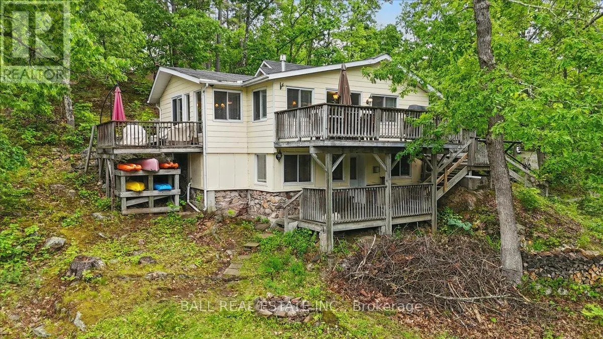 3559 HARBOUR POINT LANE