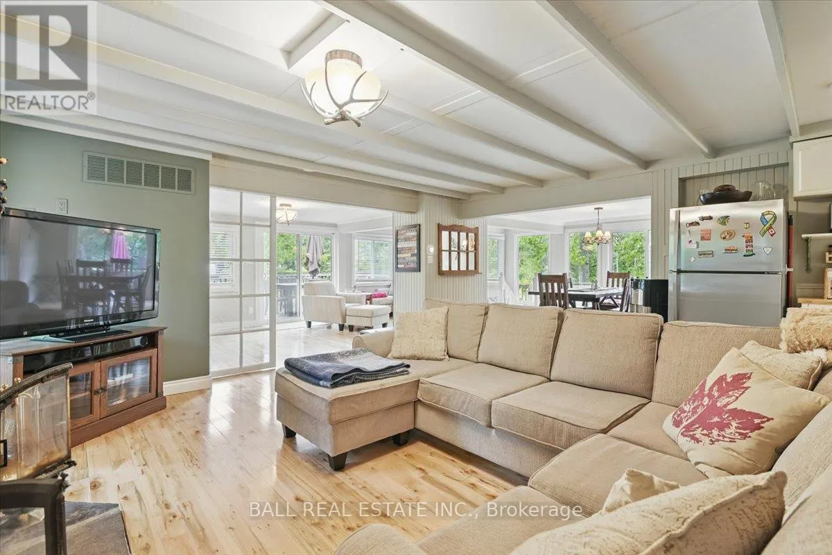 3559 HARBOUR POINT LANE