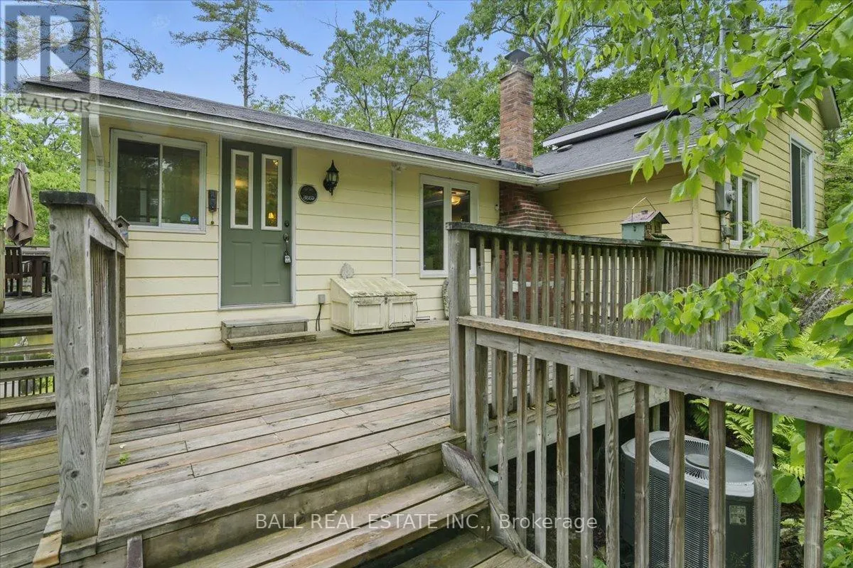 3559 HARBOUR POINT LANE