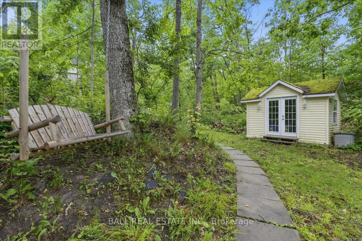 3559 HARBOUR POINT LANE