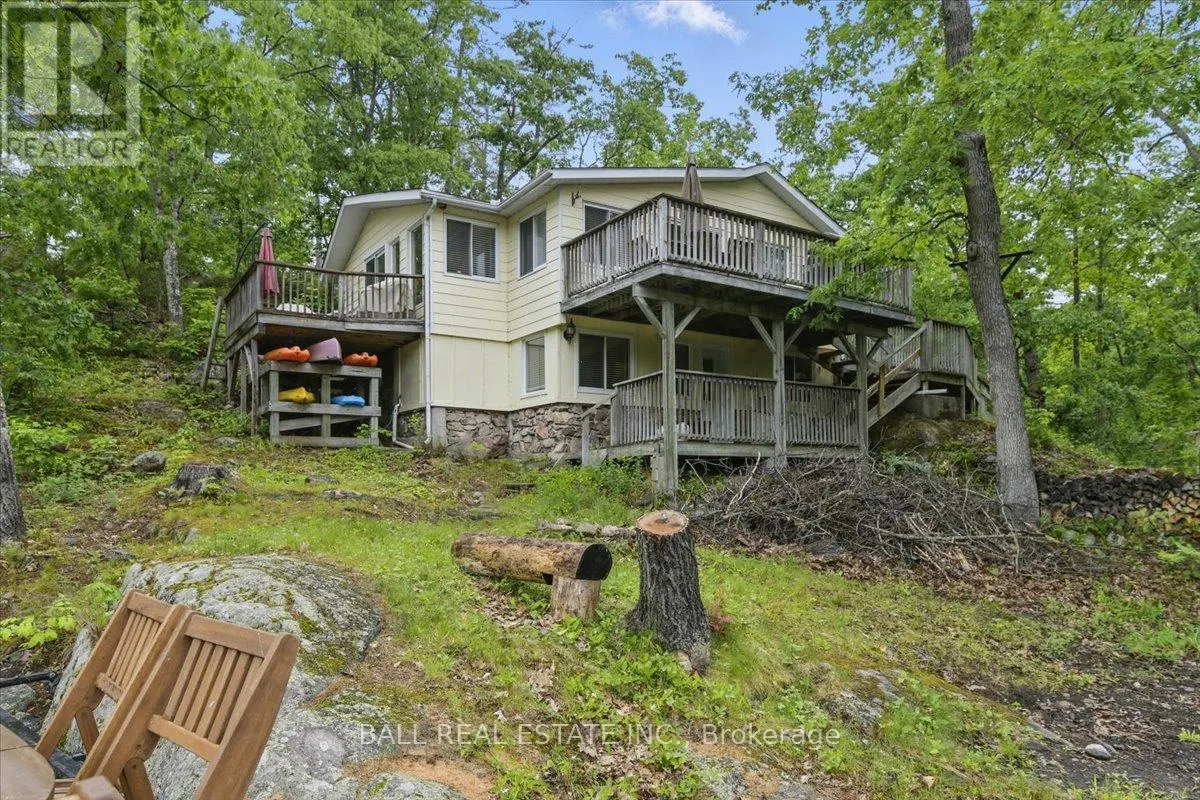 3559 HARBOUR POINT LANE