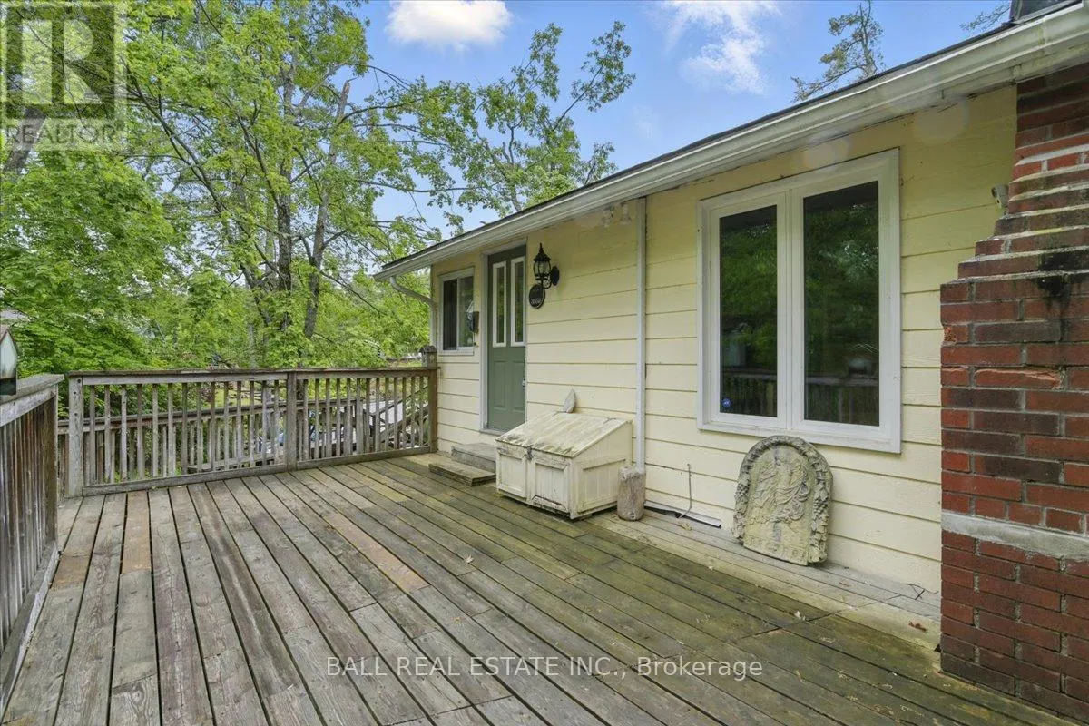 3559 HARBOUR POINT LANE