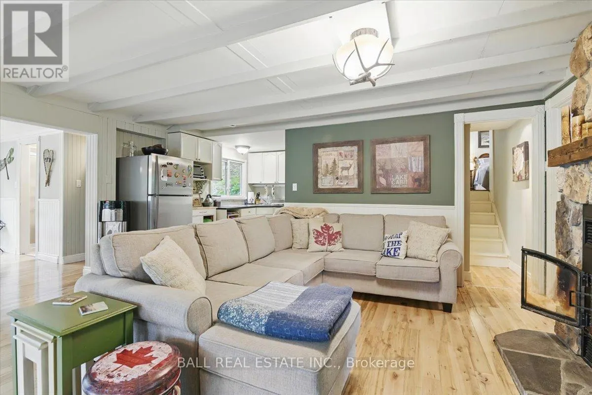 3559 HARBOUR POINT LANE